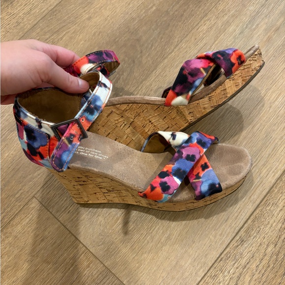 Women’s 7.5 Toms Heels - Picture 1 of 3